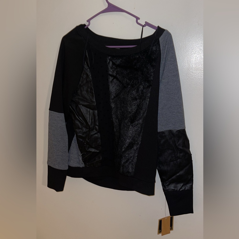 Never worn Rachel Roy sweater